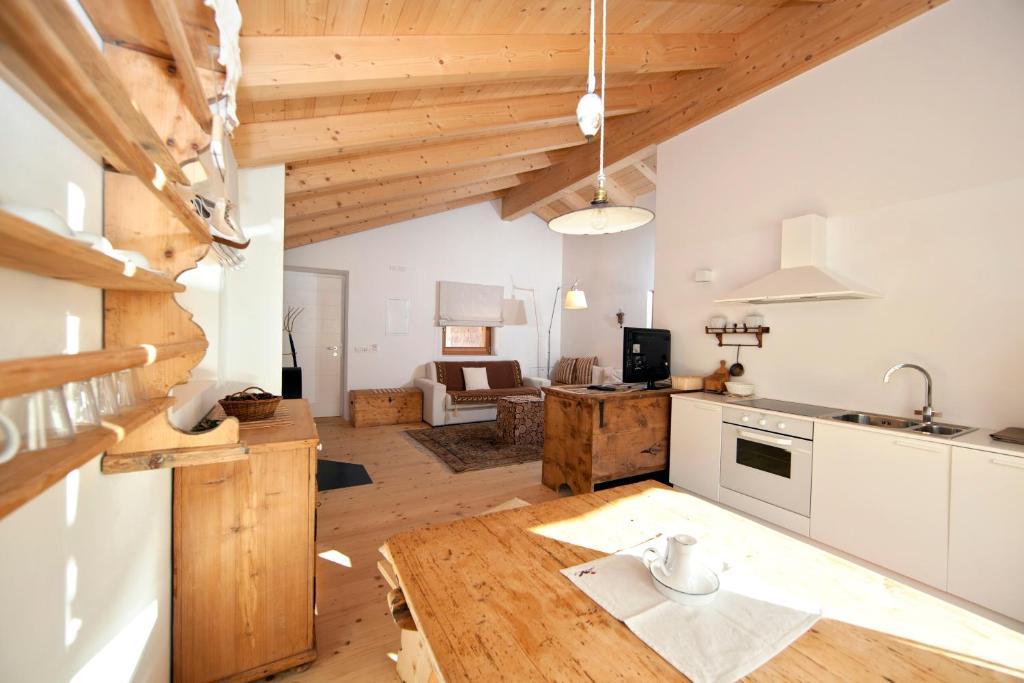 Baita Aurora Aparthotel Predazzo Ruang foto